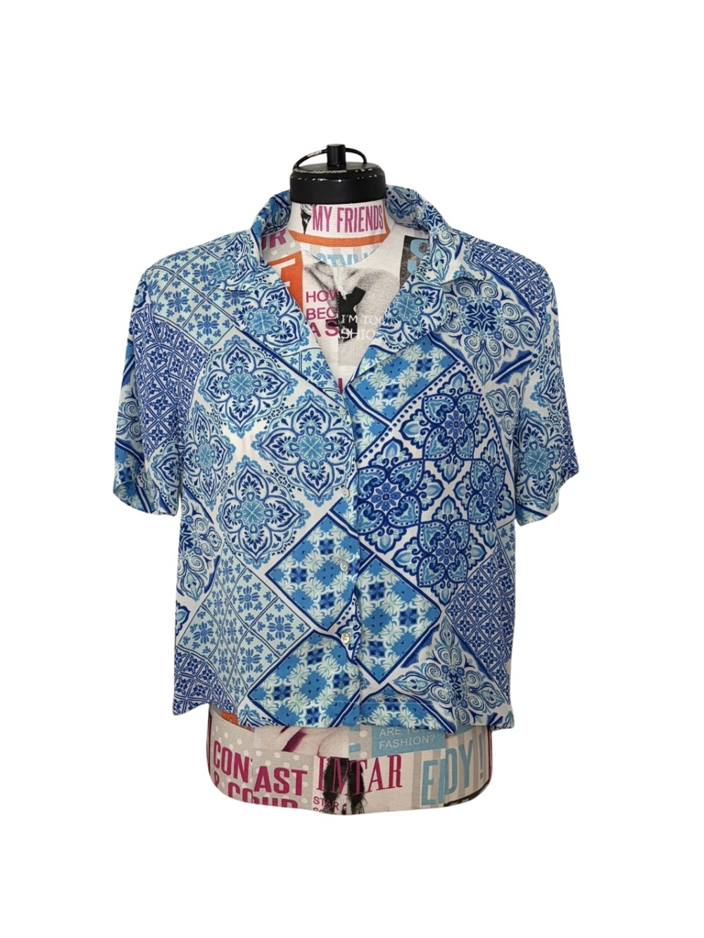 💙Blue & White Tile-Print Short-Sleeve Button Up Blouse